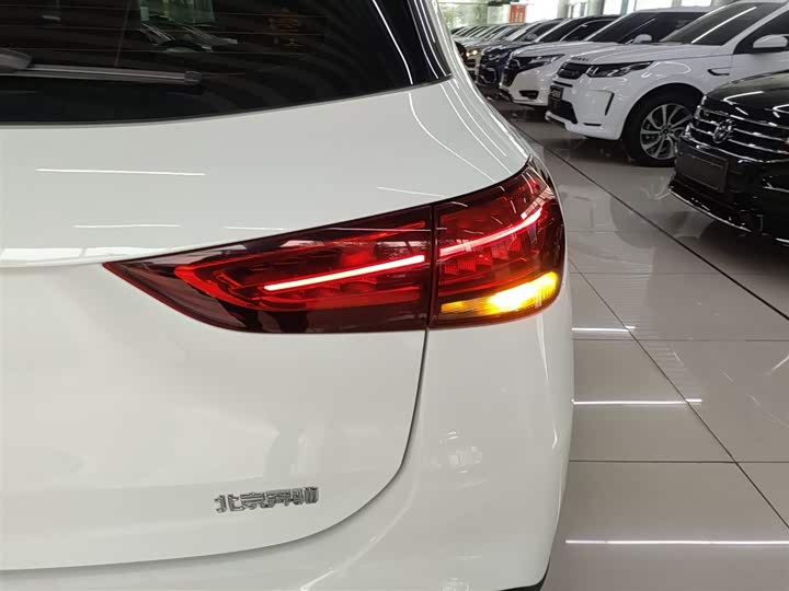 Фото 8 - Mercedes-Benz GLA-Class