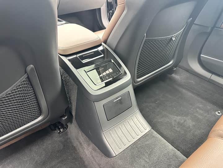 Фото 14 - Volvo S90 Hybrid