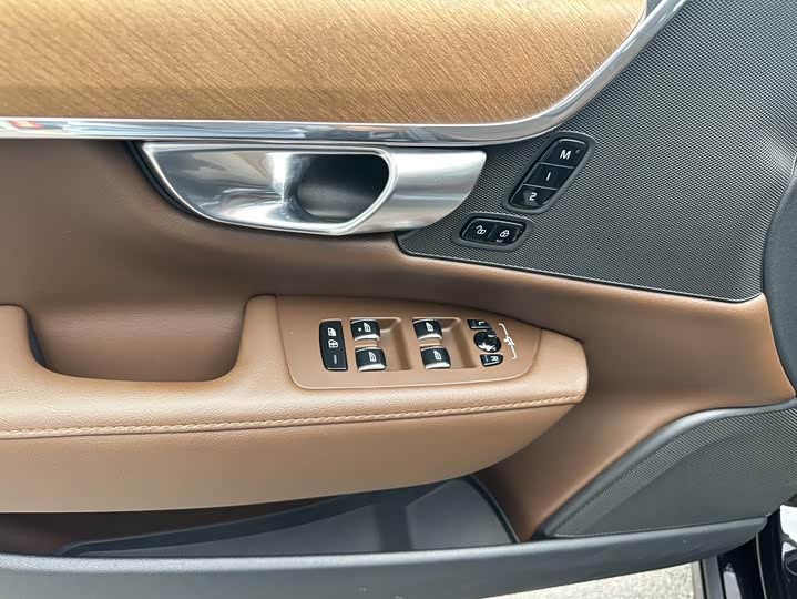 Фото 15 - Volvo S90 Hybrid