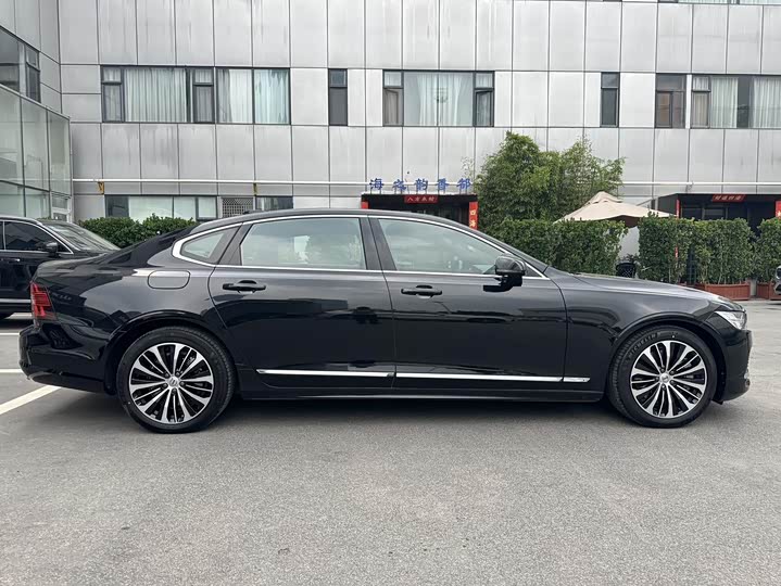 Фото 4 - Volvo S90 Hybrid