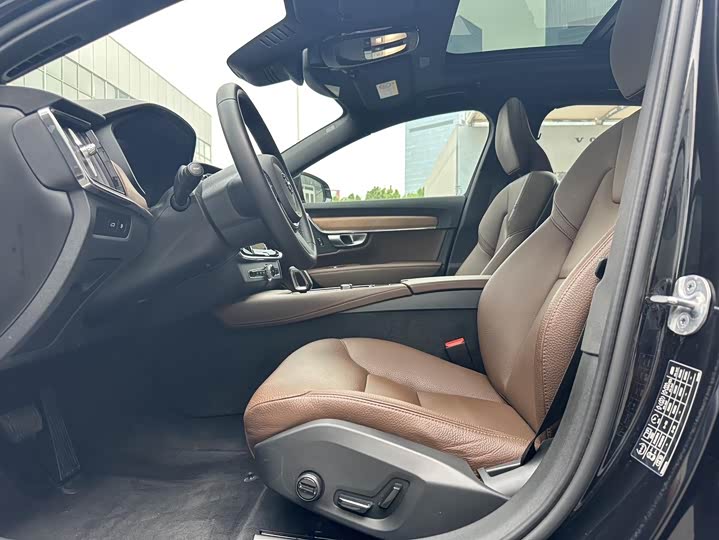 Фото 7 - Volvo S90 Hybrid