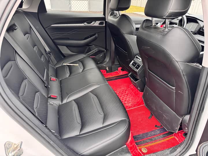 Фото 11 - Geely Preface