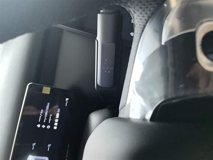 Фото 10 - GAC Aion UT