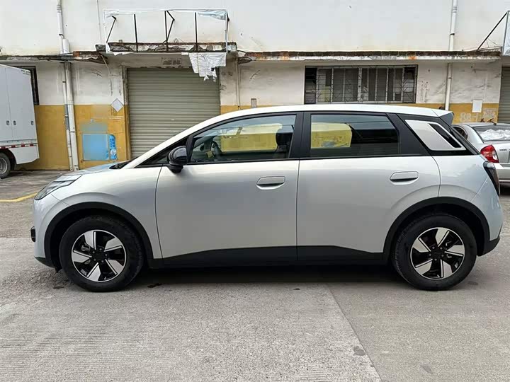 Фото 11 - GAC Aion UT