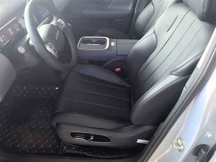 Фото 12 - GAC Aion UT