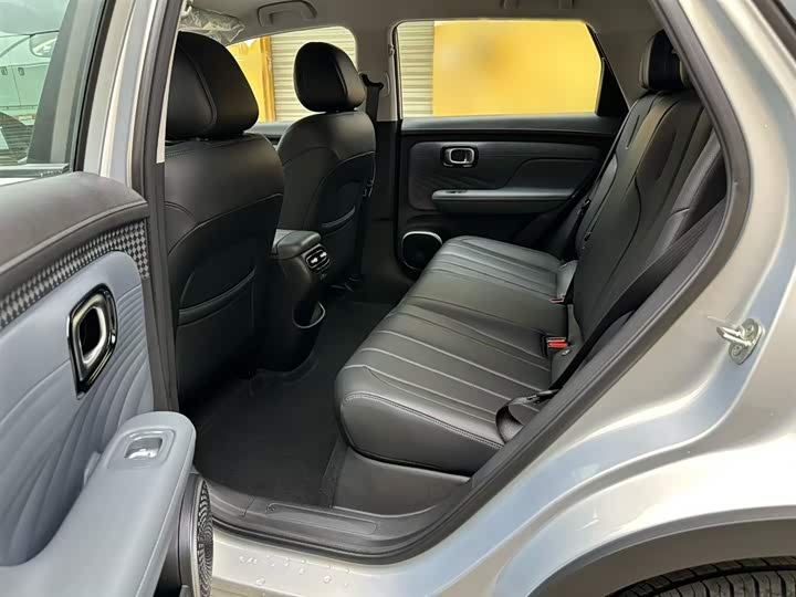 Фото 19 - GAC Aion UT