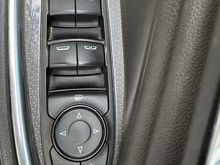 Фото 16 - Chevrolet Malibu XL