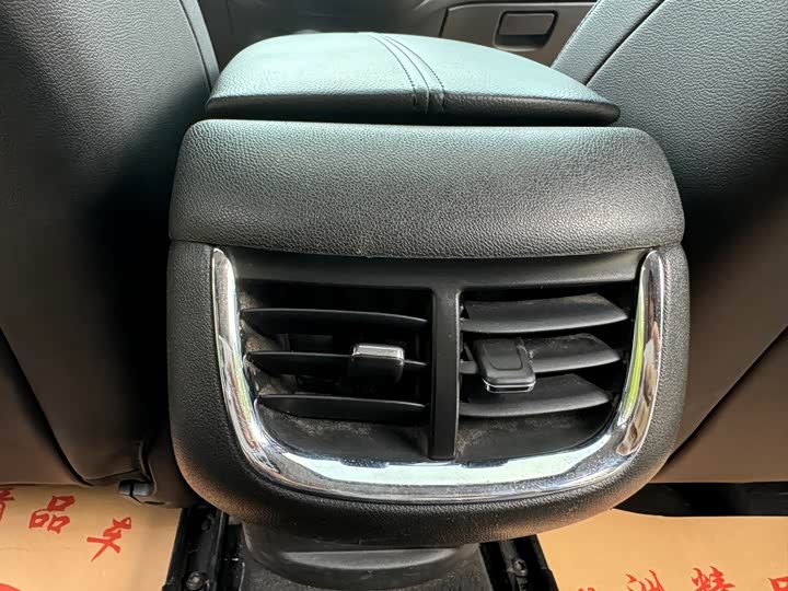 Фото 18 - Chevrolet Malibu XL