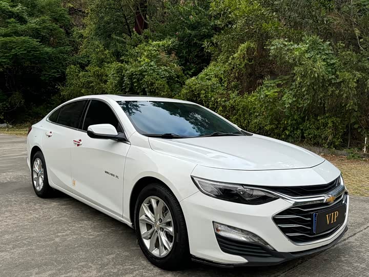 Фото 2 - Chevrolet Malibu XL