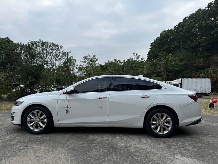 Фото 6 - Chevrolet Malibu XL