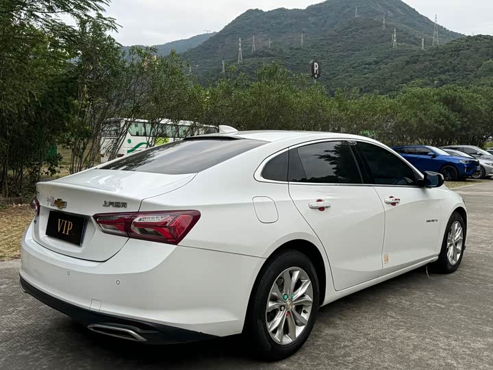 Фото 8 - Chevrolet Malibu XL