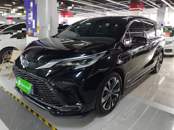 Фото 1 - Toyota Granvia