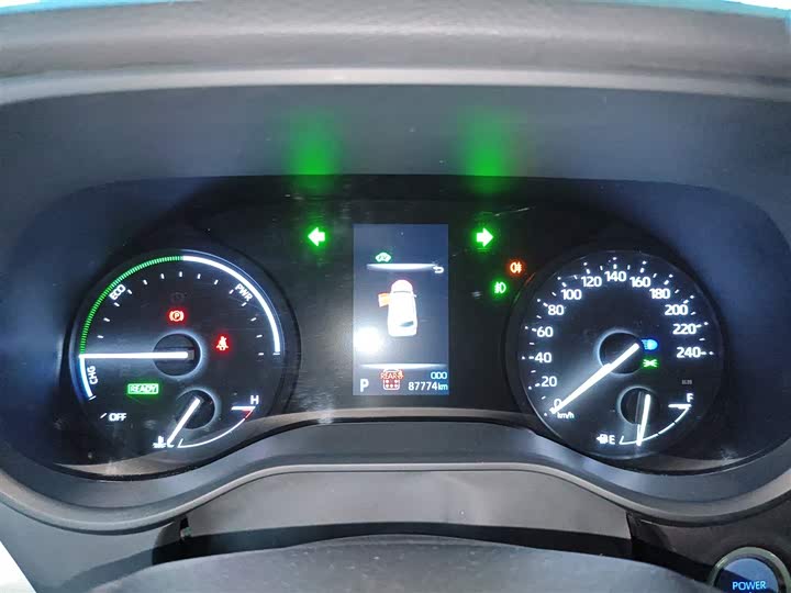 Фото 12 - Toyota Granvia