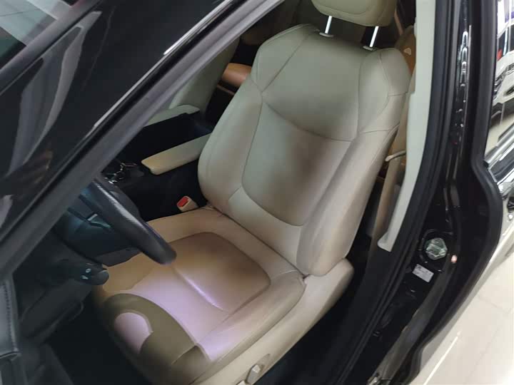 Фото 15 - Toyota Granvia