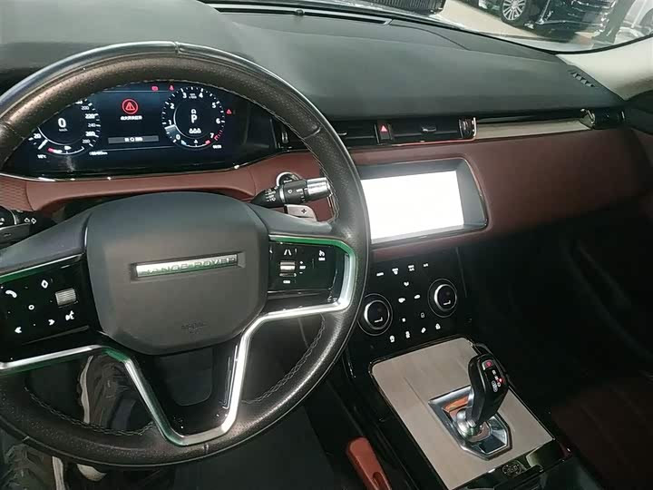 Фото 10 - Land Rover Range Rover Evoque L