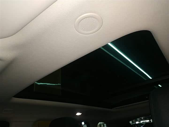 Фото 18 - Land Rover Range Rover Evoque L