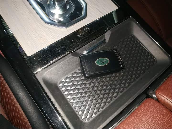 Фото 9 - Land Rover Range Rover Evoque L