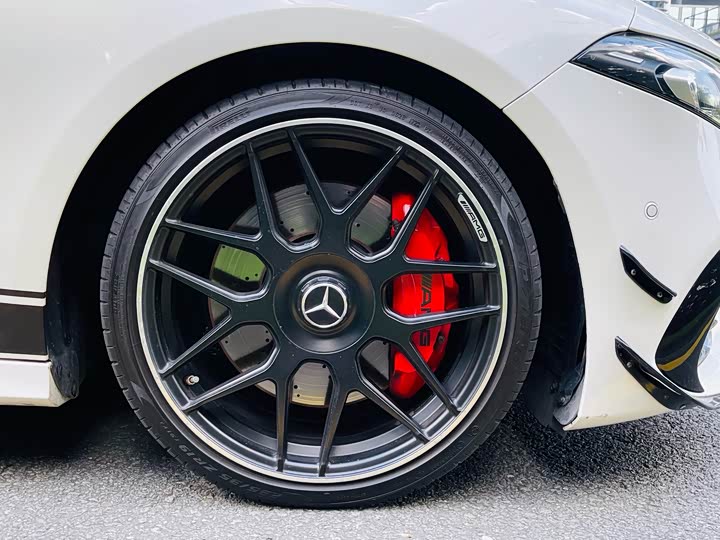 Фото 10 - Mercedes-Benz A-Class AMG