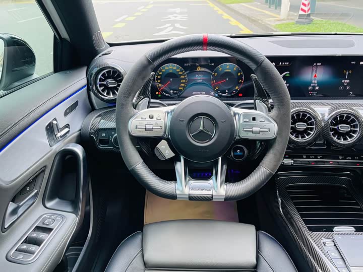 Фото 18 - Mercedes-Benz A-Class AMG