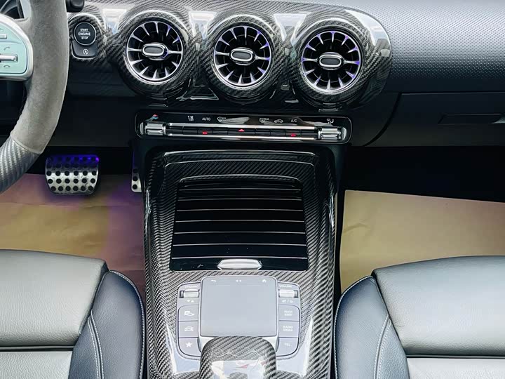 Фото 19 - Mercedes-Benz A-Class AMG