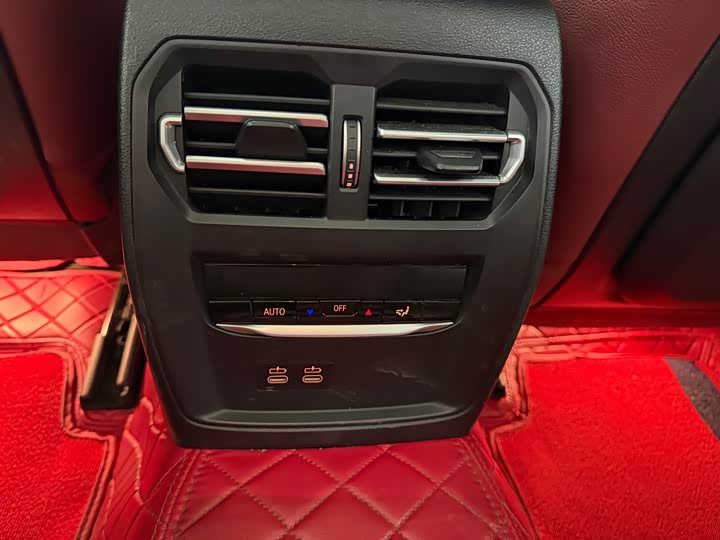 Фото 14 - BMW 3 Series