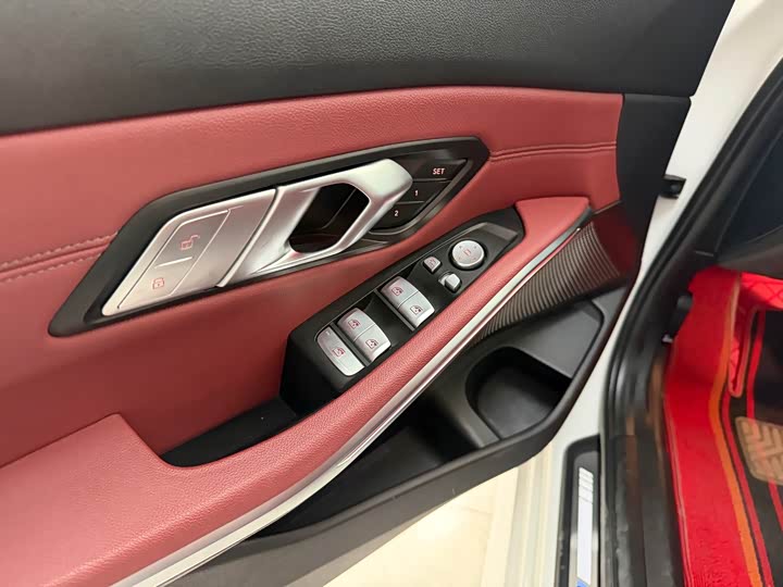 Фото 9 - BMW 3 Series