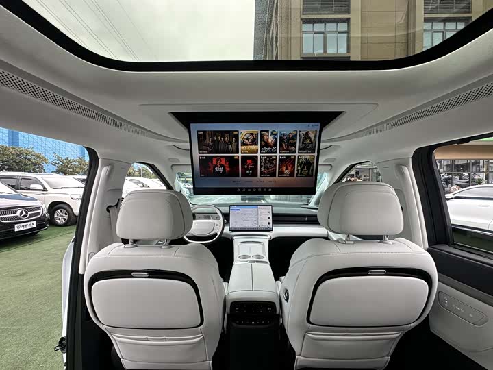 Фото 14 - XPeng X9