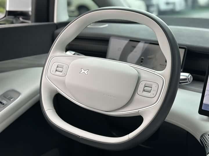 Фото 15 - XPeng X9