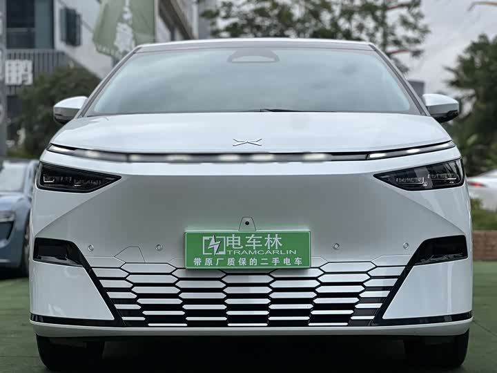 Фото 3 - XPeng X9