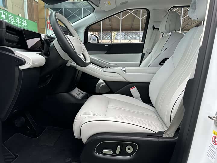 Фото 7 - XPeng X9