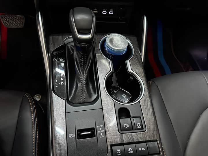 Фото 11 - Toyota Crown Kluger