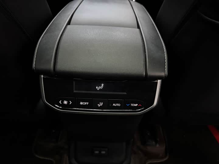 Фото 17 - Toyota Crown Kluger