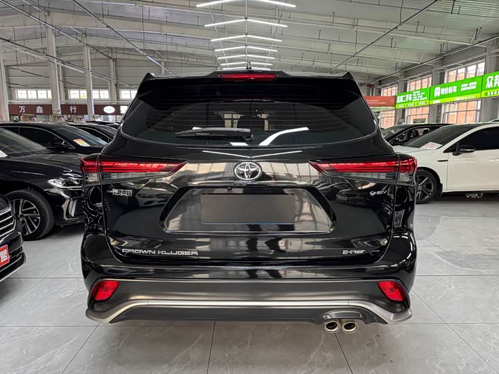 Фото 5 - Toyota Crown Kluger