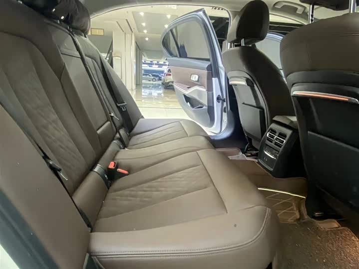 Фото 12 - BMW 3 Series