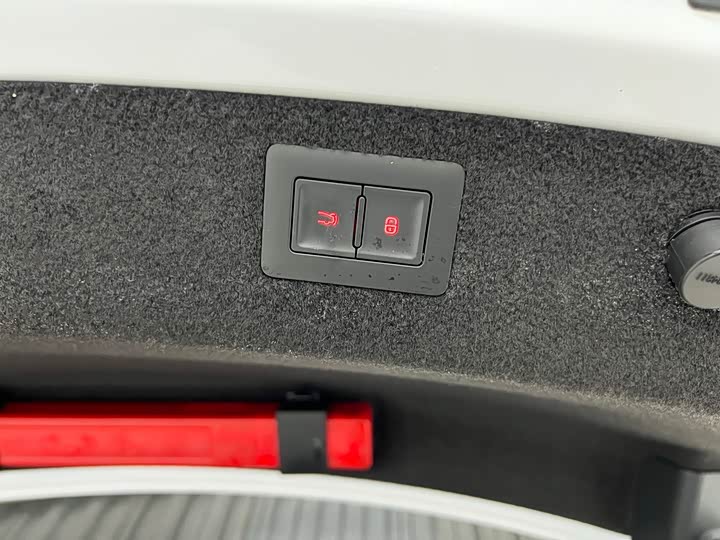 Фото 16 - BYD Han