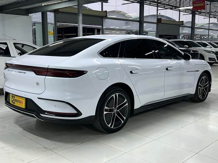 Фото 24 - BYD Han