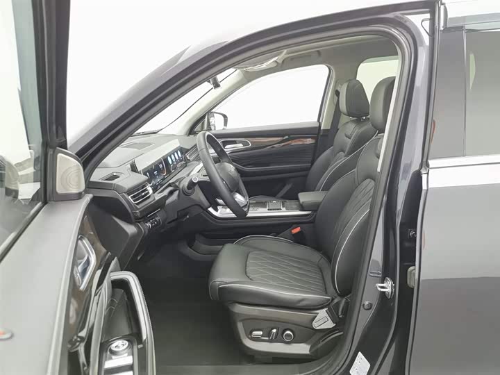 Фото 10 - Exeed VX