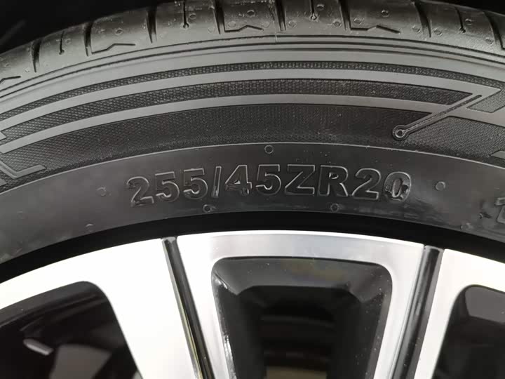 Фото 24 - Exeed VX