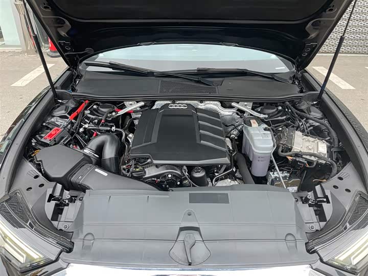 Фото 11 - Audi A6L