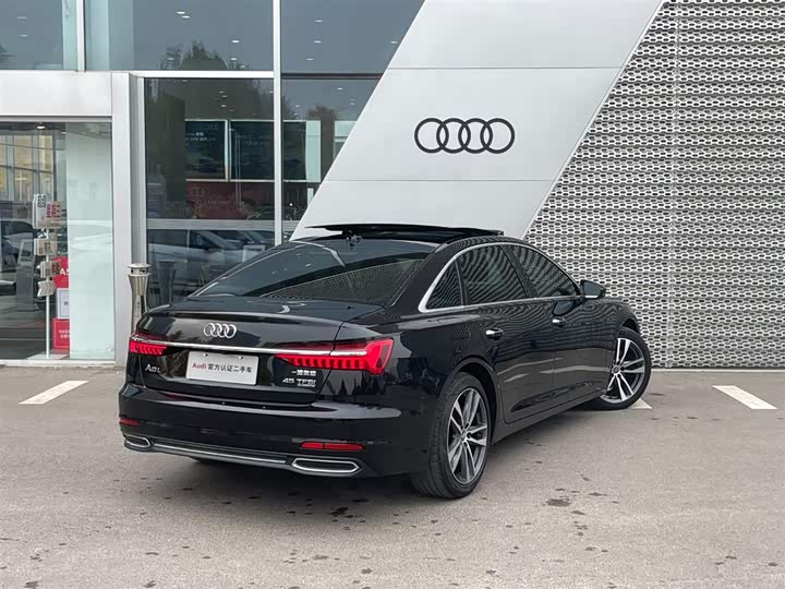 Фото 4 - Audi A6L