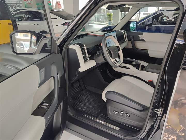 Фото 16 - Chery iCar 03