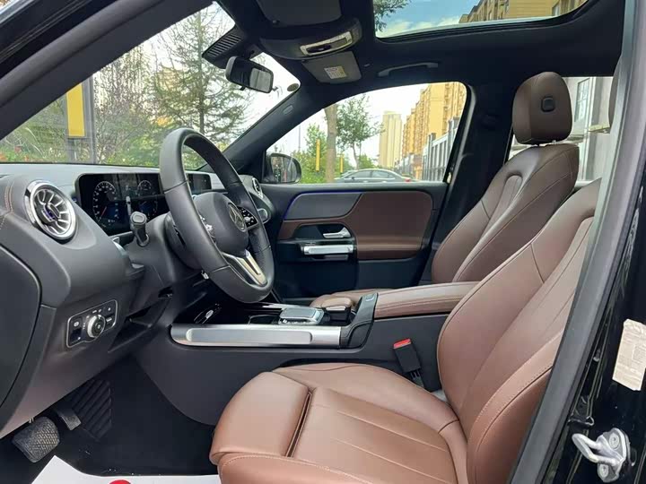 Фото 14 - Mercedes-Benz GLB-Class