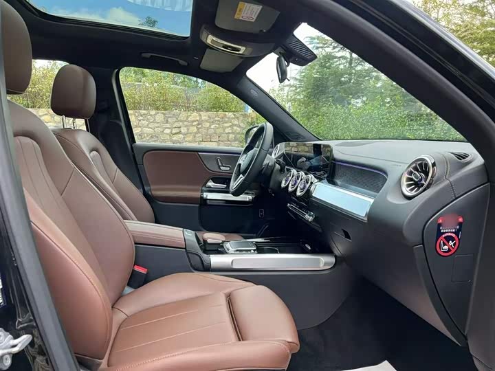 Фото 16 - Mercedes-Benz GLB-Class