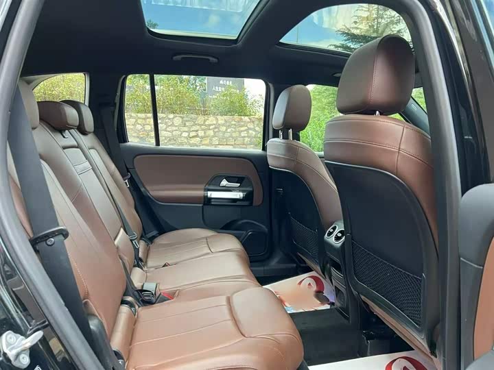 Фото 17 - Mercedes-Benz GLB-Class