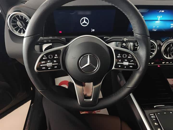 Фото 4 - Mercedes-Benz GLB-Class