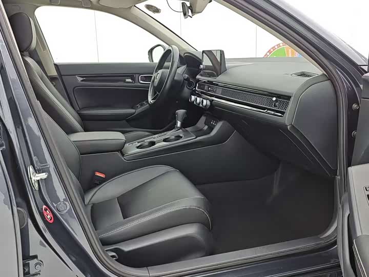 Фото 17 - Honda Civic