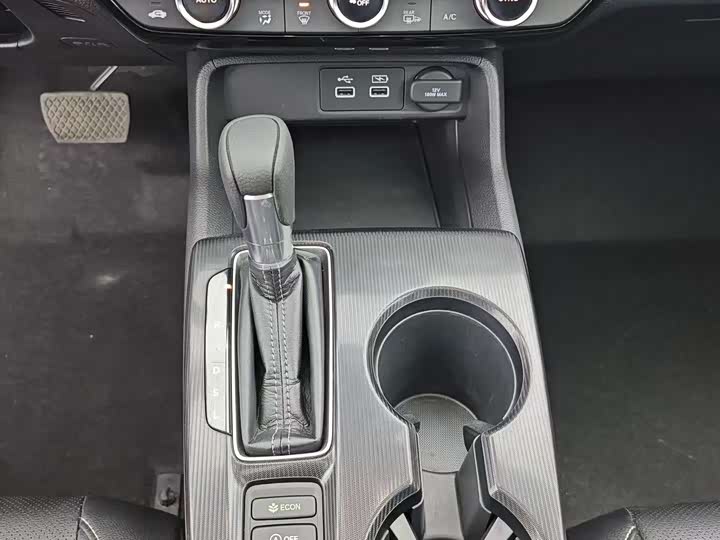 Фото 24 - Honda Civic