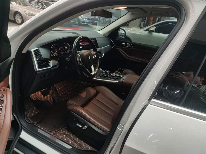 Фото 15 - BMW X5