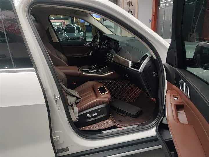 Фото 25 - BMW X5