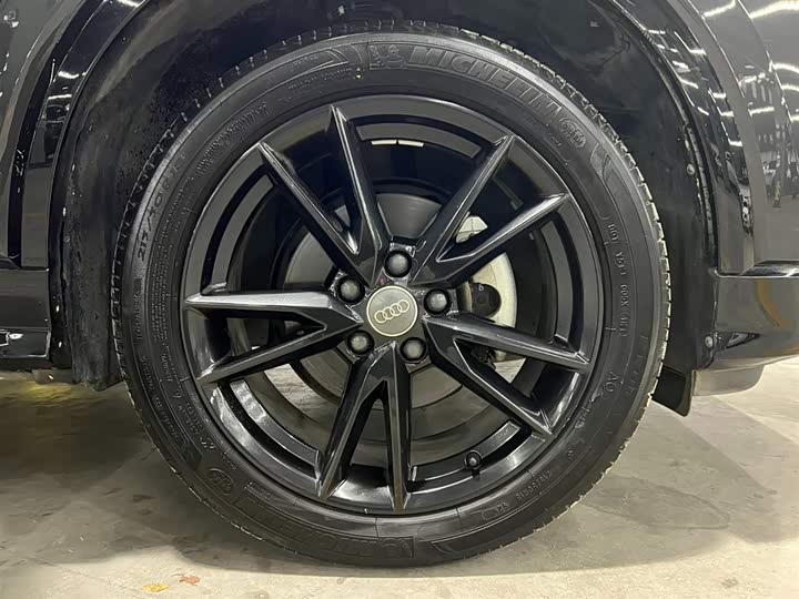 Фото 17 - Audi Q2L